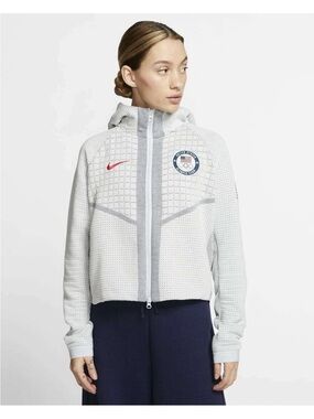 Nike Women's Olympic Team USA
Tech Fleece CT2582-043 Zip Hoodie
Jacket small